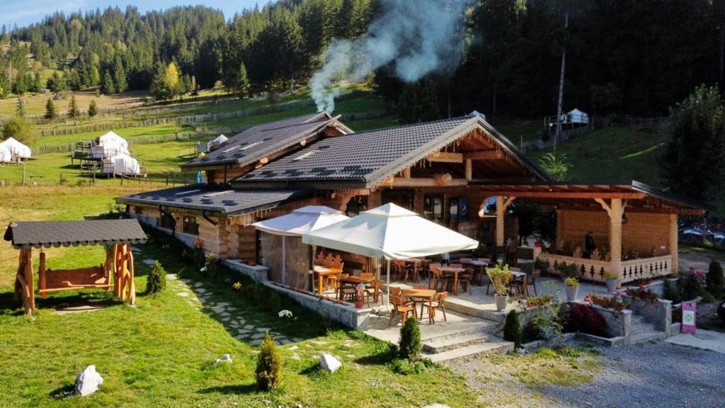 Pensiunea Mireasma Bucovinei Crucea Esterno foto